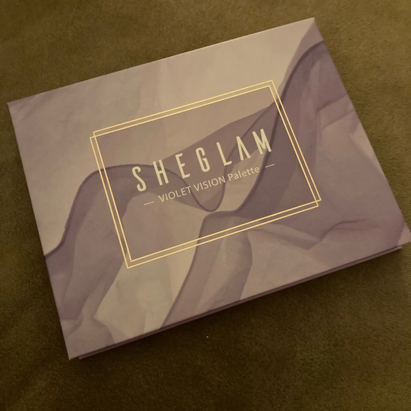 Sheglam Purple Eyeshadow Palette. - Picture 2 of 3